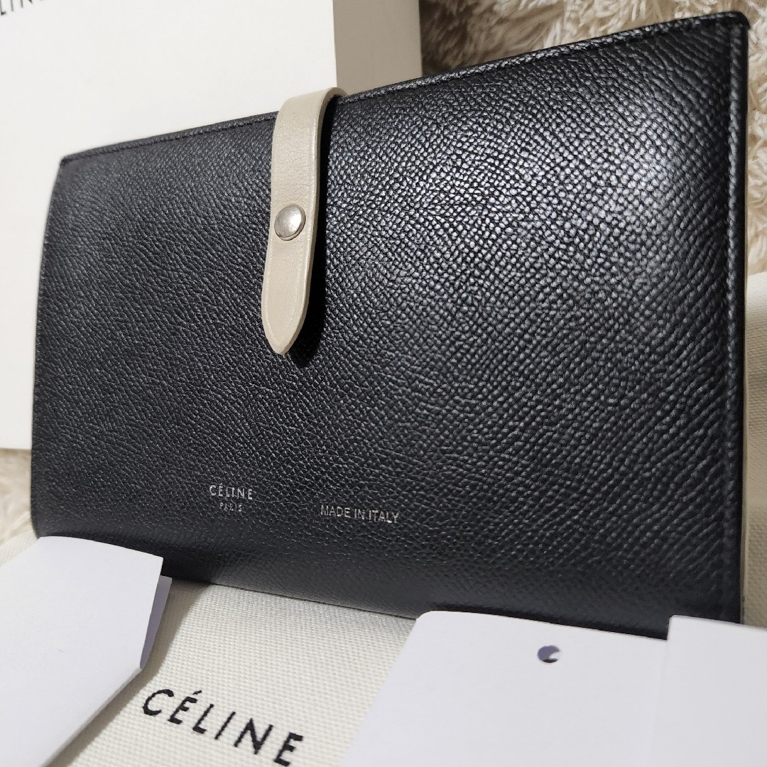 celine(セリーヌ)の付属品完備 CELINE ラージストラップウォレット 長財布 折り財布 ホック レディースのファッション小物(財布)の商品写真