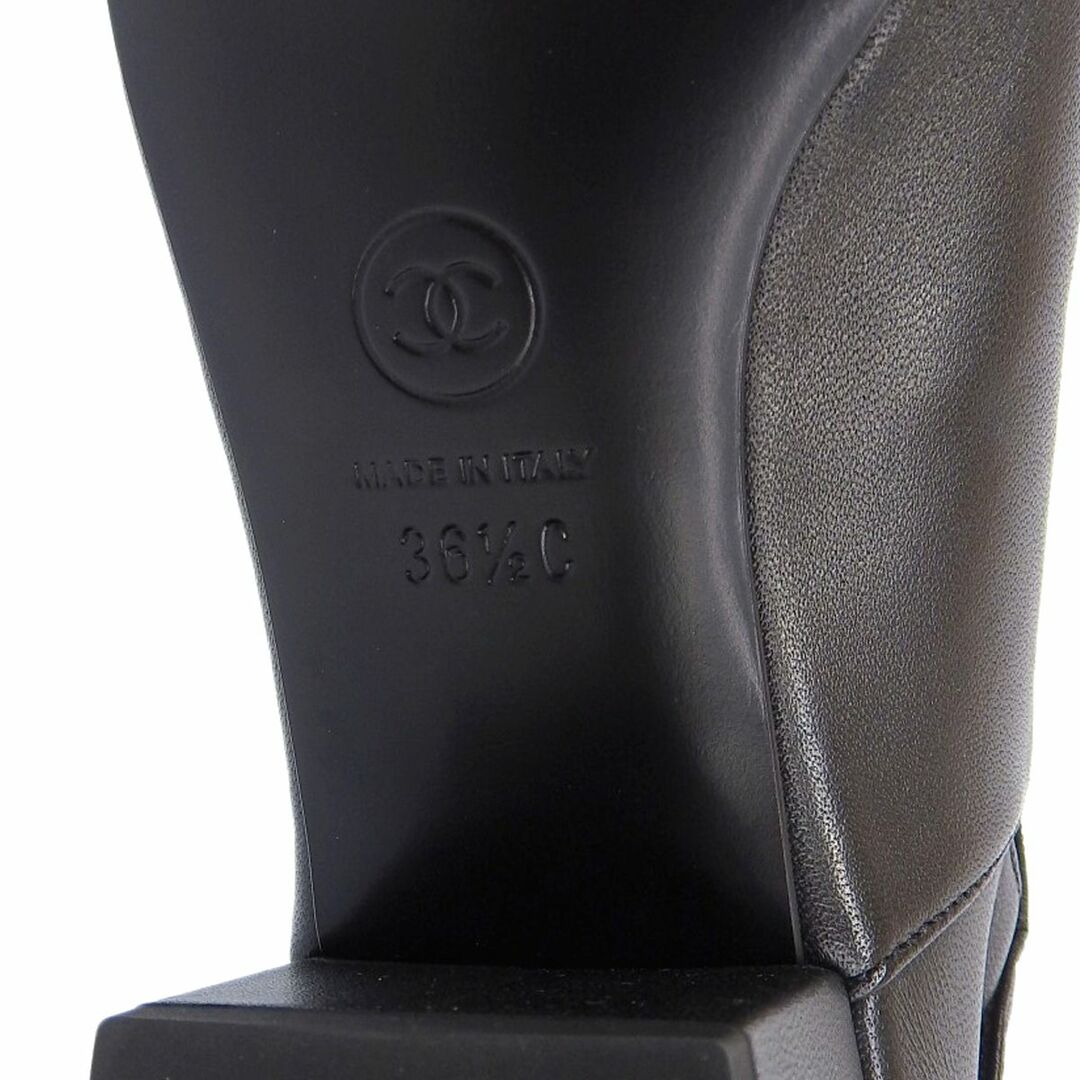 CHANEL(シャネル)のシャネル ロゴ アンクルブーツ G37372 レディース ブラック CHANEL [美品] 【中古】 【アパレル・小物】 レディースの靴/シューズ(ブーツ)の商品写真