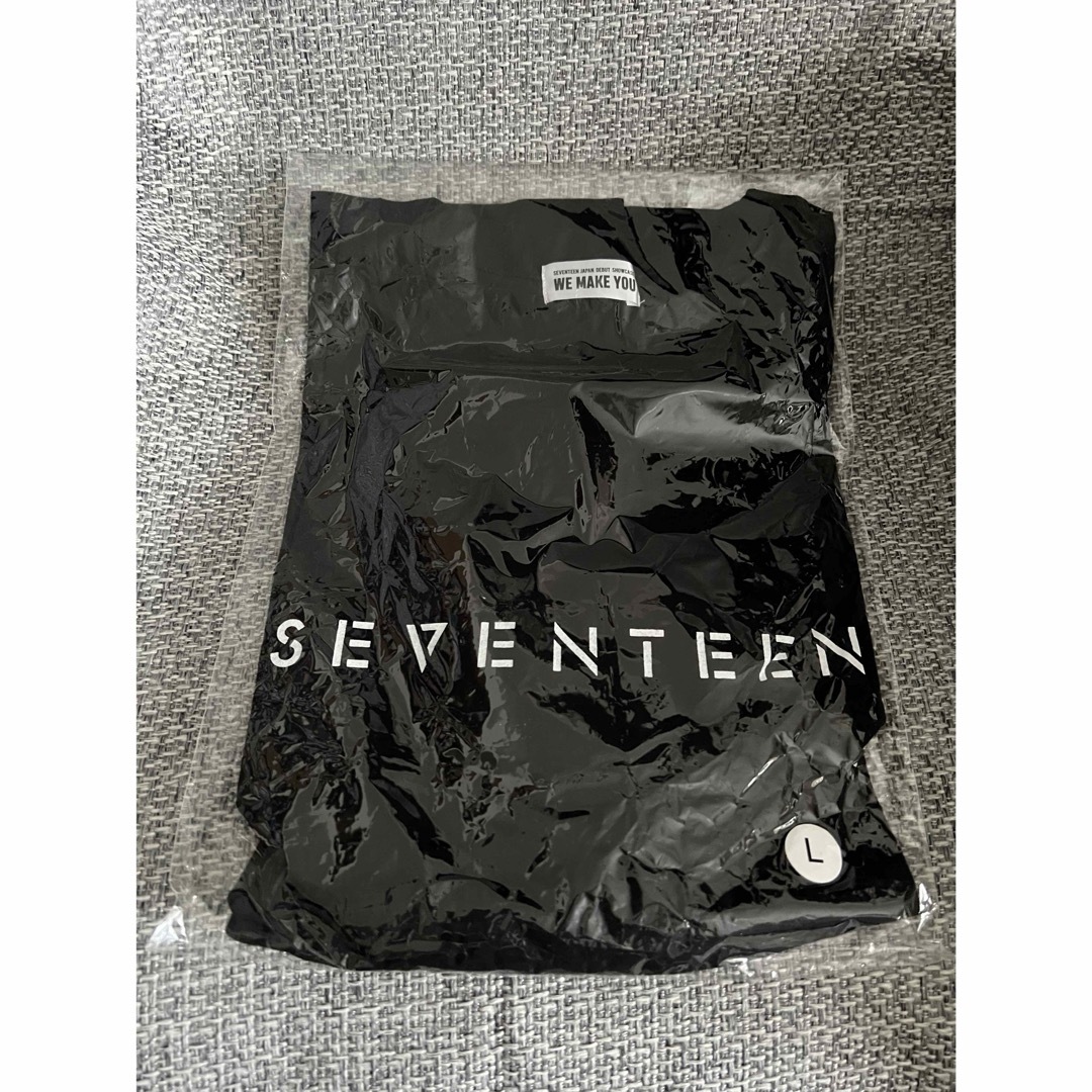 SEVENTEEN(セブンティーン)のseventeen BLACK LINE ハーフスリーブTシャツ L セブチ エンタメ/ホビーのタレントグッズ(アイドルグッズ)の商品写真