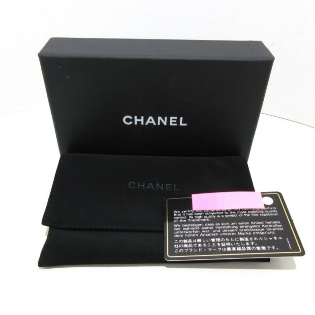 CHANEL(シャネル)のCHANEL(シャネル) コインケース マトラッセ AP0216 白 ラウンドファスナー/ゴールド金具 キャビアスキン レディースのファッション小物(コインケース)の商品写真