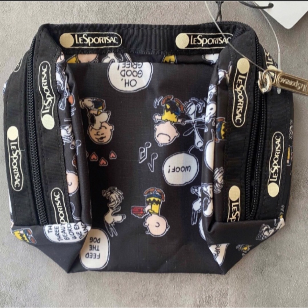 LeSportsac(レスポートサック)の[新品] レスポートサック　スヌーピー　トラベルポーチ　レディース レディースのファッション小物(ポーチ)の商品写真