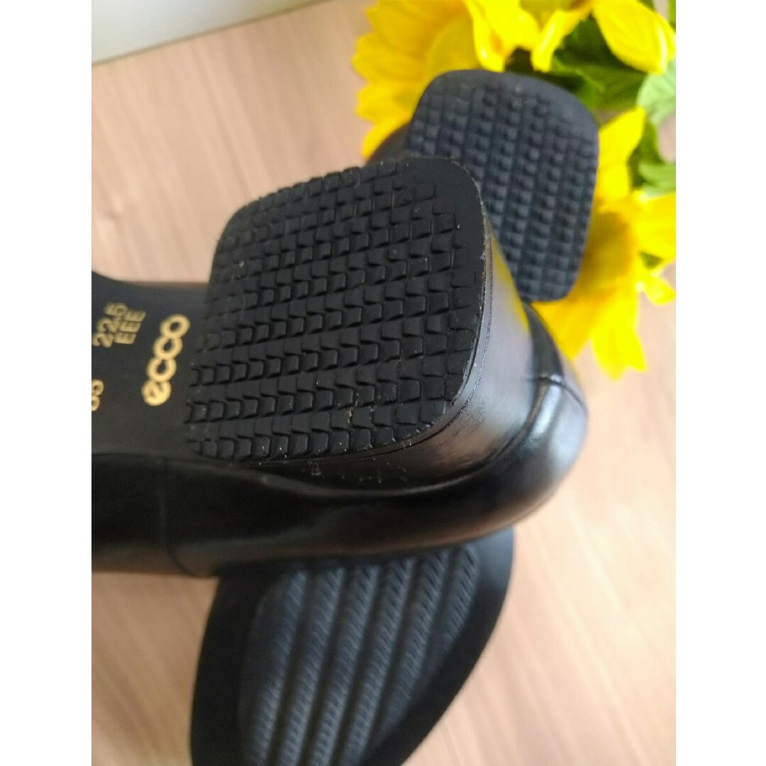ECCO(エコー)のECCO パンプス ２２．５㌢ＥＥＥ レディースの靴/シューズ(ハイヒール/パンプス)の商品写真