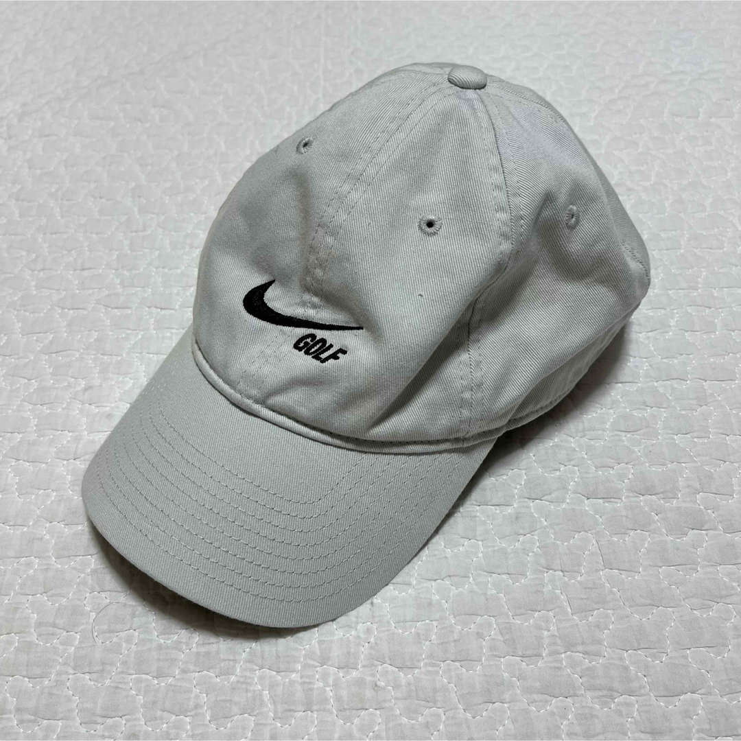 NIKE(ナイキ)のNIKE GOLF キャップ ライトグレー メンズの帽子(キャップ)の商品写真