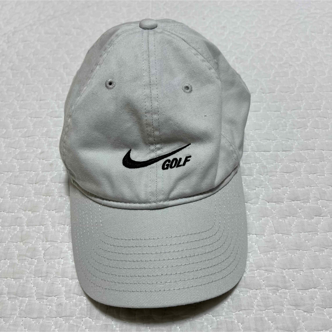 NIKE(ナイキ)のNIKE GOLF キャップ ライトグレー メンズの帽子(キャップ)の商品写真