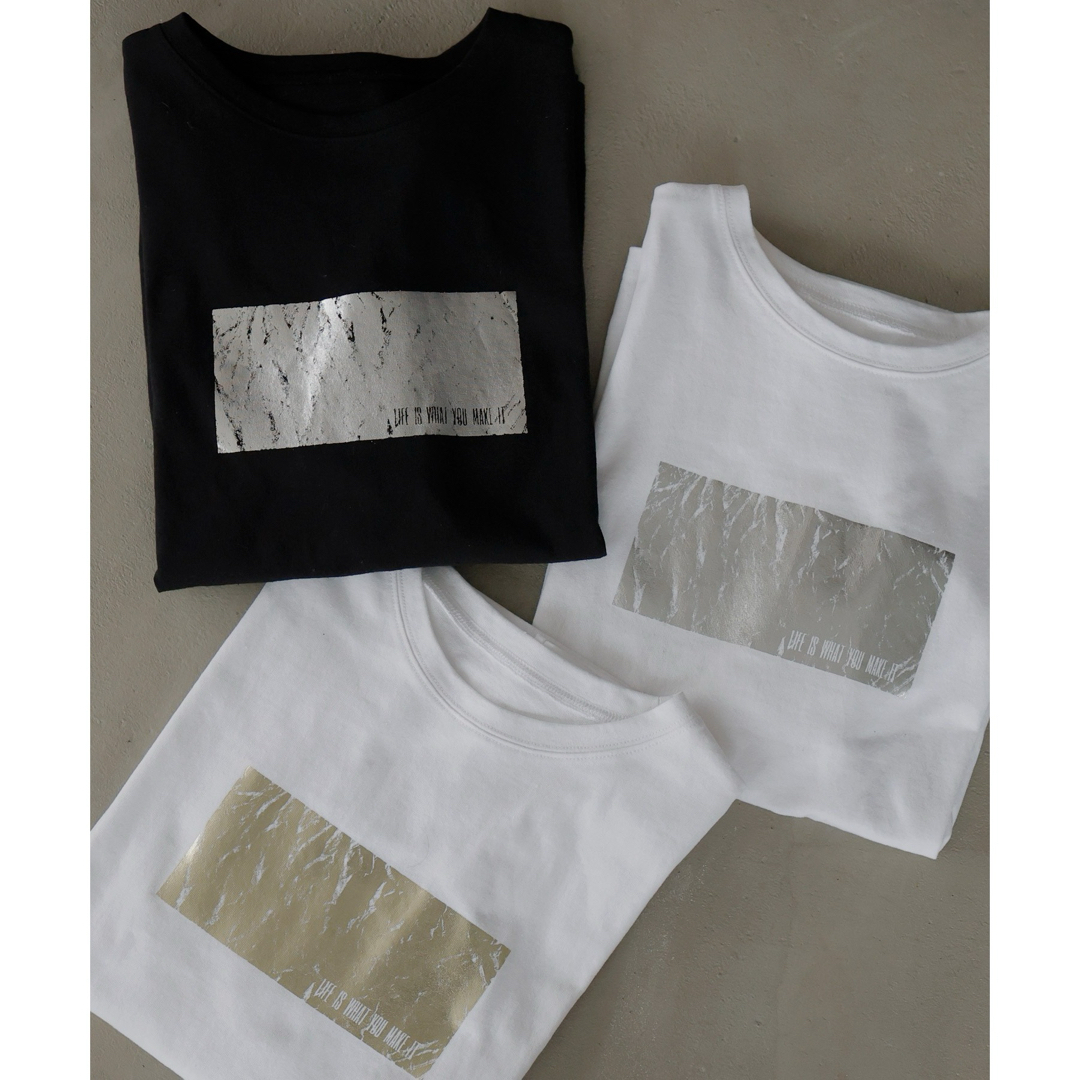【ラスト1点】箔プリントTシャツ/オフホワイト×ゴールド レディースのトップス(Tシャツ(半袖/袖なし))の商品写真