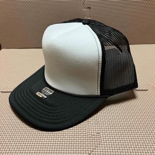 オットーキャップ(OTTO CAP)の新品 OTTO メッシュキャップのツートンブラック 白黒(キャップ)