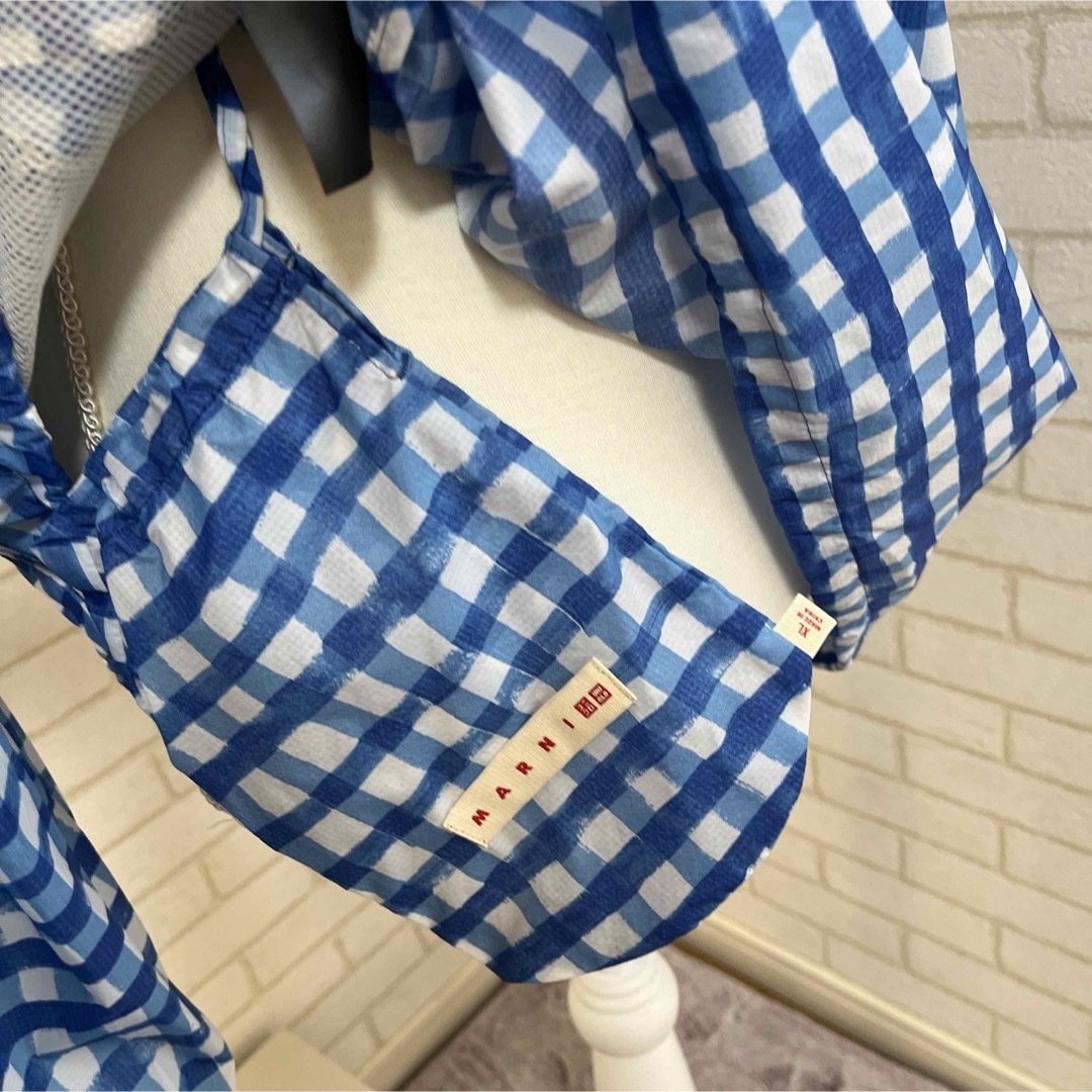 Marni(マルニ)のMARNI マルニ UNIQLO ユニクロ 新品 XL ポケッタブルパーカー メンズのジャケット/アウター(ナイロンジャケット)の商品写真