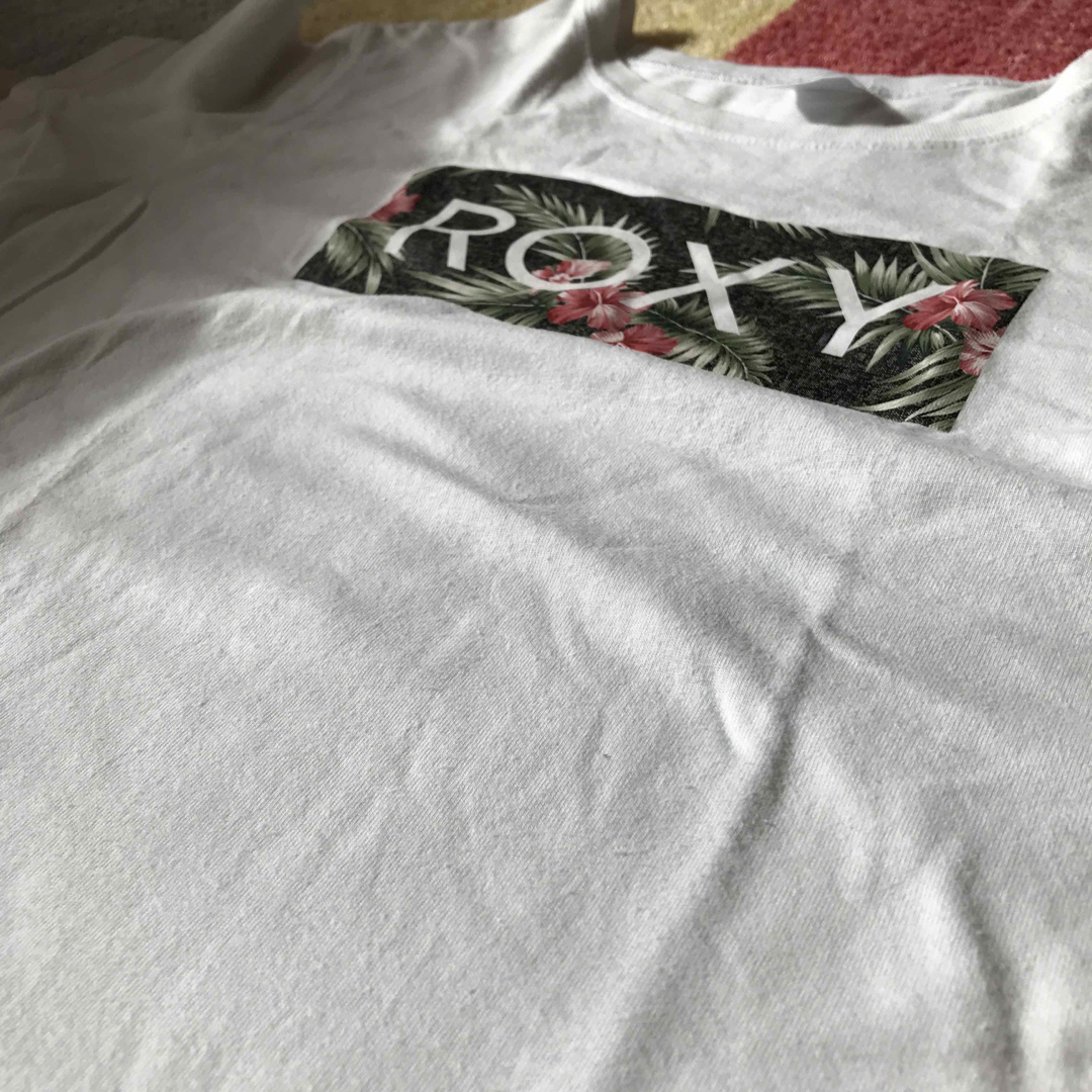 Roxy(ロキシー)のROXY Tシャツkids150 キッズ/ベビー/マタニティのキッズ服女の子用(90cm~)(Tシャツ/カットソー)の商品写真