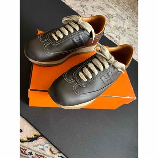 エルメス(Hermes)のエルメス　スニーカー　36.5 茶✖️オレンジ(スニーカー)