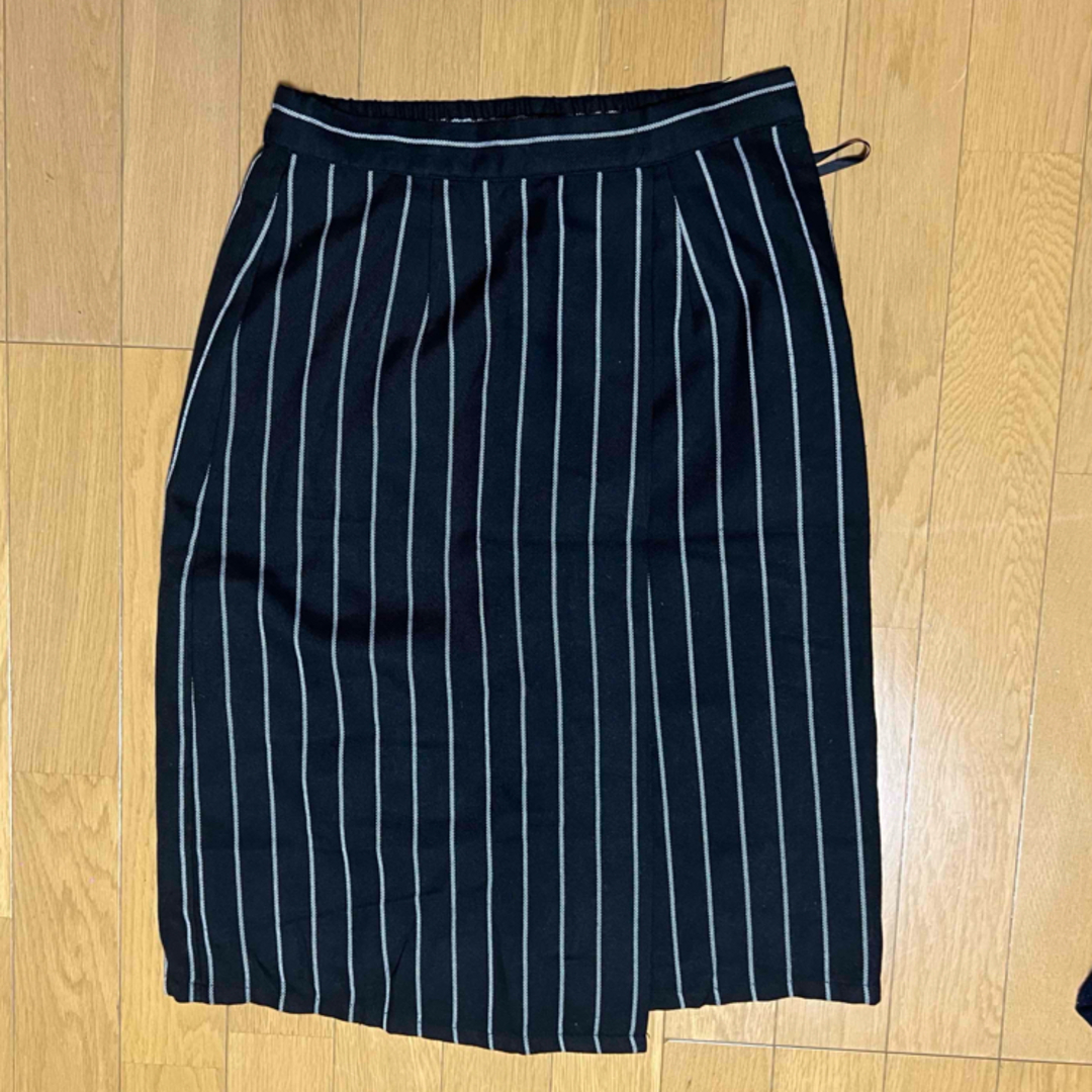ストライプ　膝丈　スカート　黒　春　夏 レディースのスカート(ひざ丈スカート)の商品写真