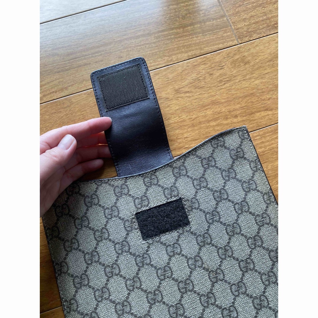 Gucci(グッチ)のGucci IPad ケース スマホ/家電/カメラのスマホアクセサリー(iPadケース)の商品写真