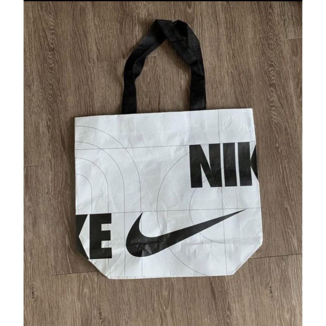 NIKE(ナイキ)の韓国限定NIKEナイキエコバッグショッパーSML3セット 新品送料無料 メンズのバッグ(トートバッグ)の商品写真