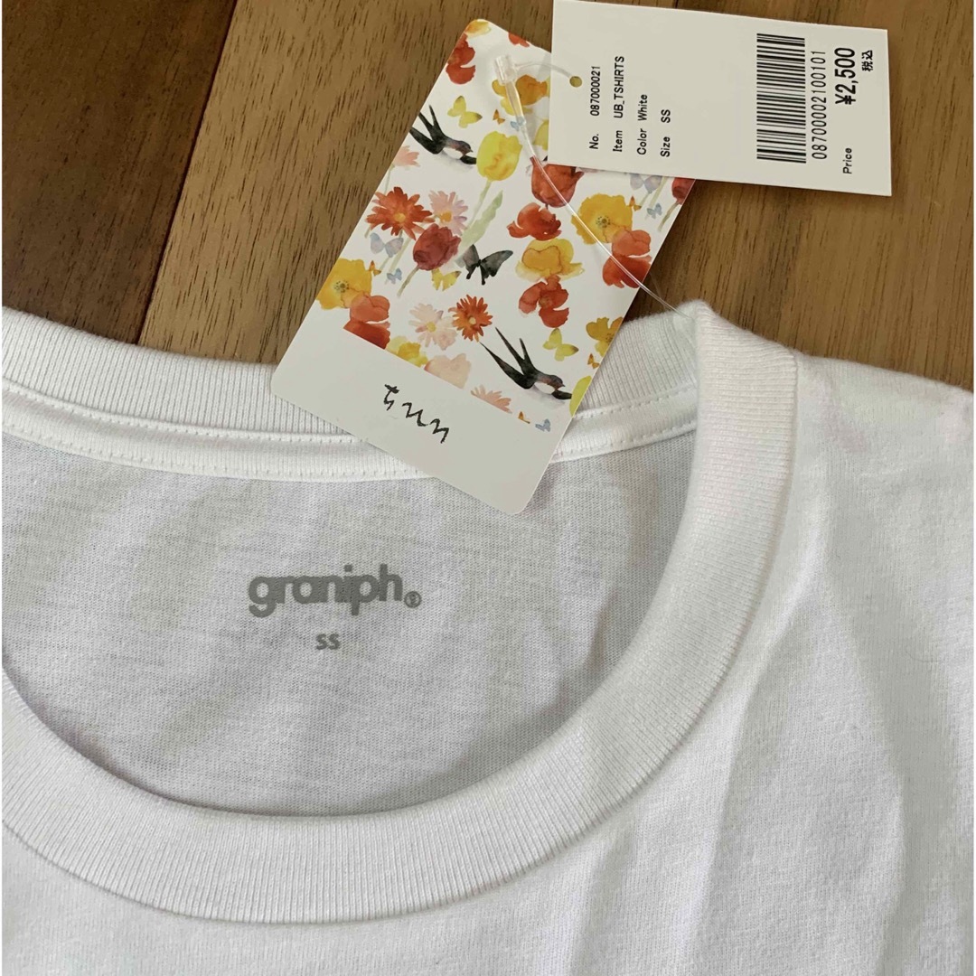 Design Tshirts Store graniph(グラニフ)のグラニフ  いわさきちひろ ひなげしとおさげ髪の少女 Tシャツ レディースのトップス(Tシャツ(半袖/袖なし))の商品写真