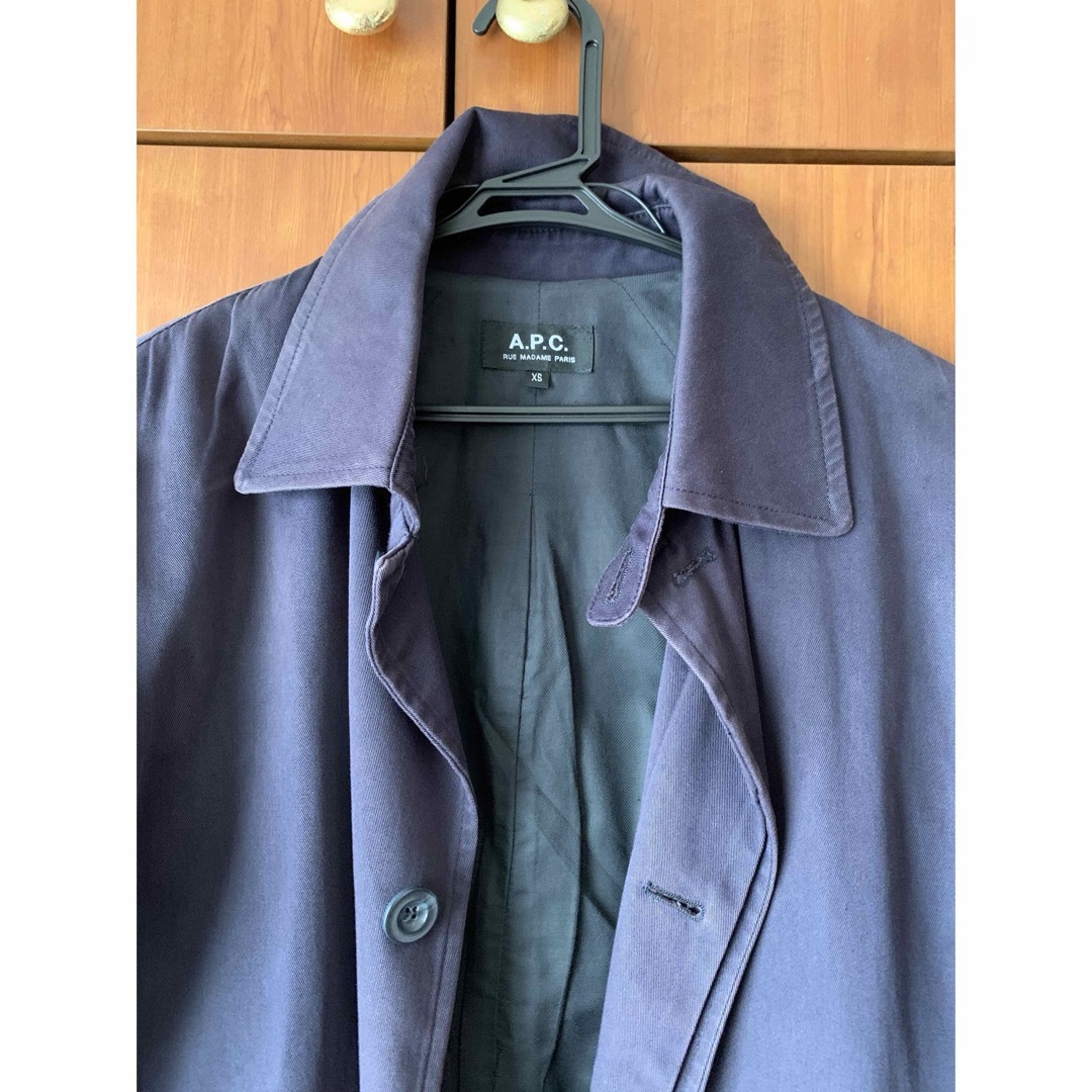 A.P.C アー・ペー・セー　トレンチコート(ネイビー)  メンズのジャケット/アウター(トレンチコート)の商品写真