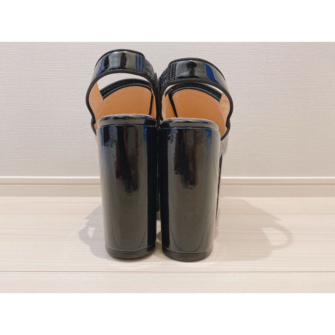G.V.G.V.(ジーヴィジーヴィ)のG.V.G.V厚底サンダル ブラック M レディースの靴/シューズ(サンダル)の商品写真
