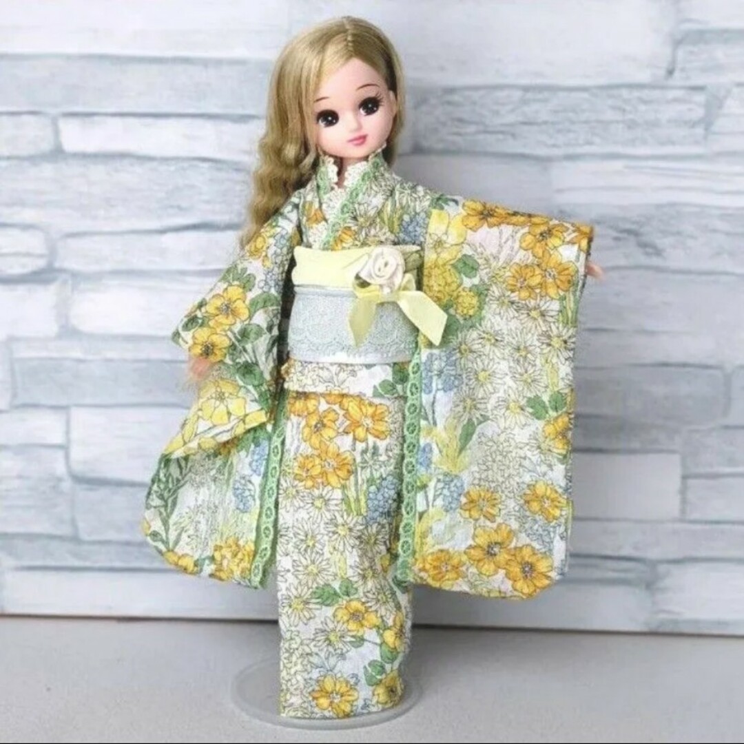 リカちゃん(リカチャン)のリカちゃん ハンドメイド 着物 振袖 2点 洋服 服 手作り 着せ替え  和服 ハンドメイドのぬいぐるみ/人形(人形)の商品写真
