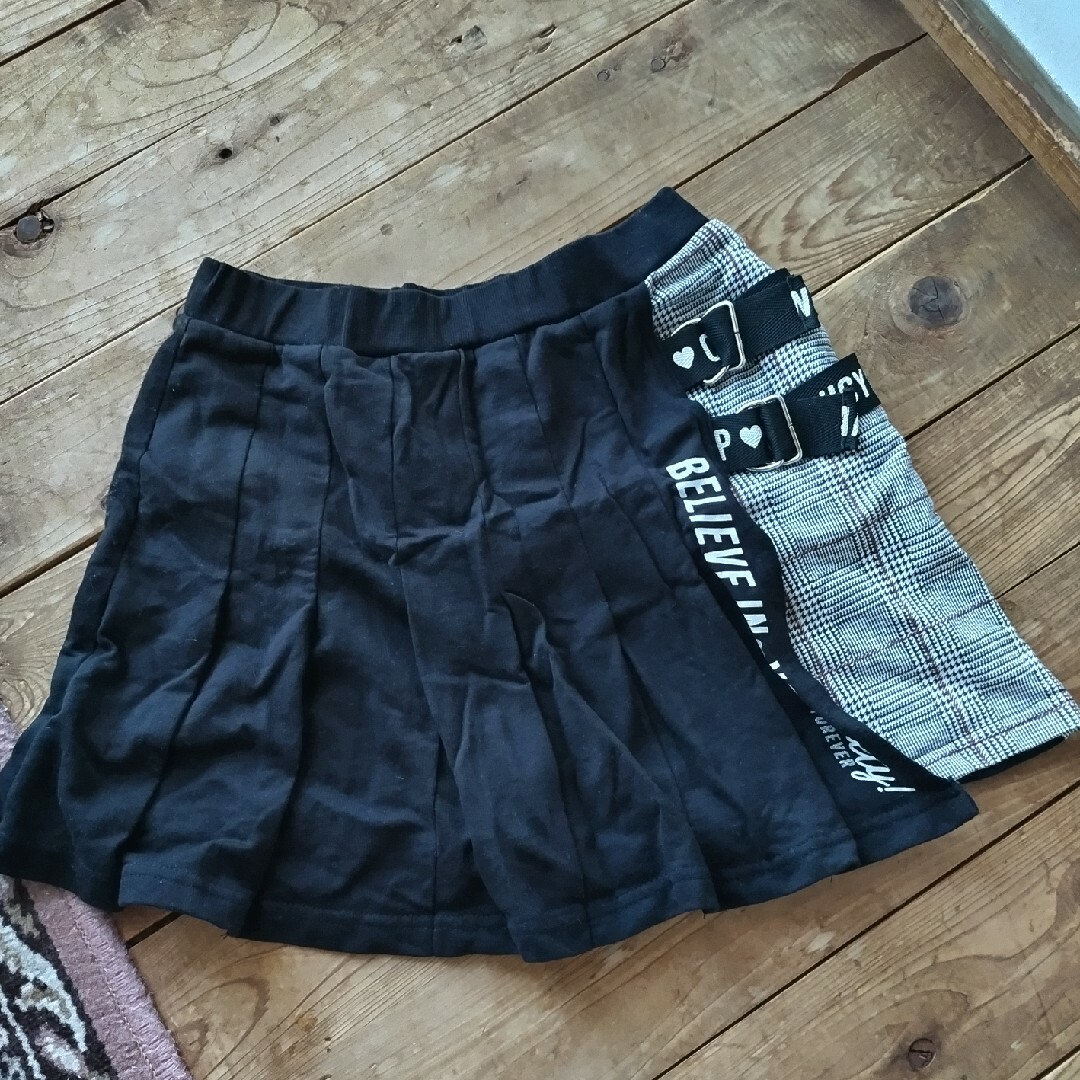 しまむら(シマムラ)のしまむら　ズボン　スカート　チェック　黒　ショートパンツ　クーポン キッズ/ベビー/マタニティのキッズ服女の子用(90cm~)(パンツ/スパッツ)の商品写真