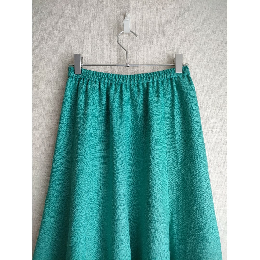 BEARDSLEY(ビアズリー)の美品　ビアズリー　テックリネン麻調合繊マーメイドギャザースカート　グリーン レディースのスカート(ロングスカート)の商品写真