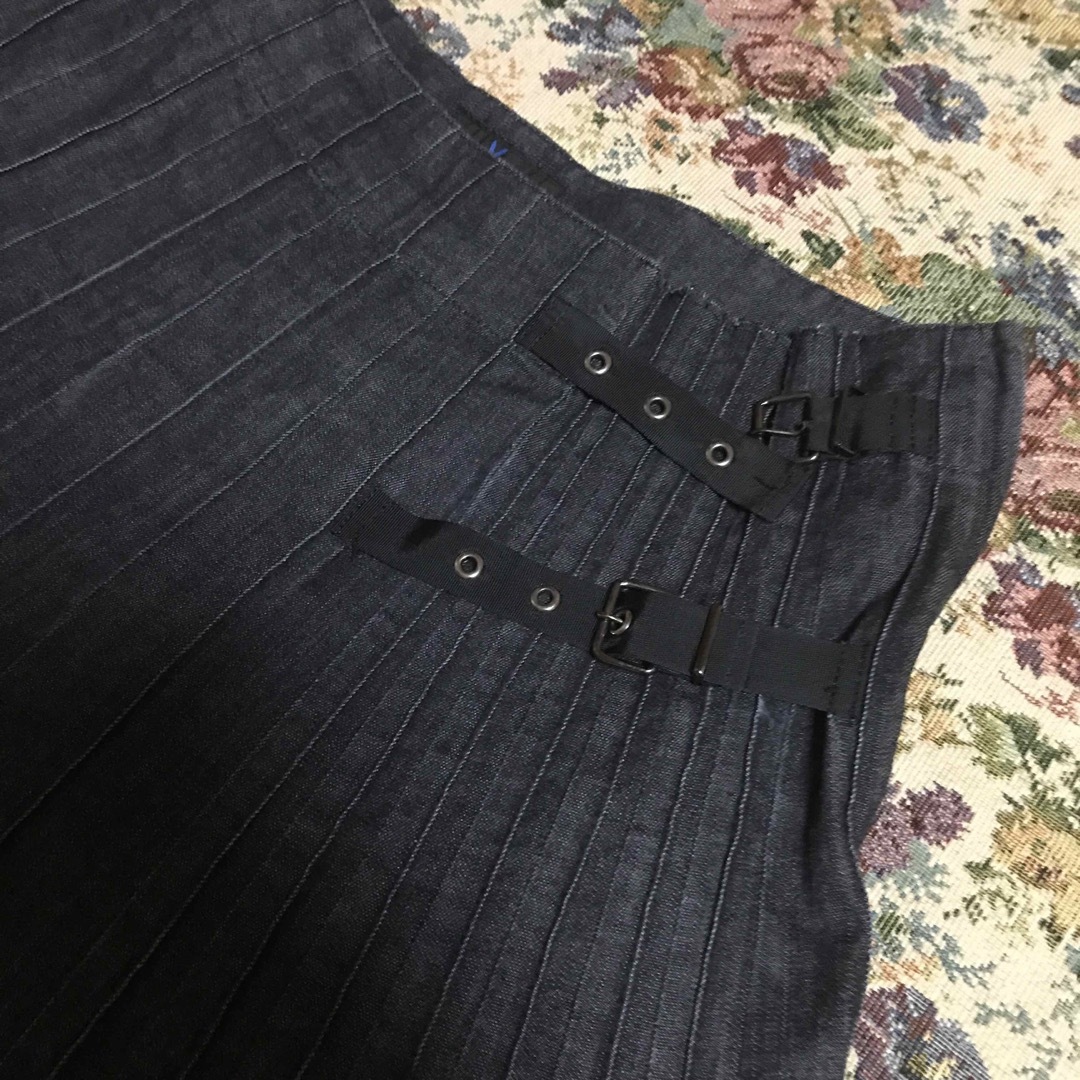 L'EQUIPE(レキップ)のレキップ　デニムストレッチプリーツスカート レディースのスカート(ひざ丈スカート)の商品写真