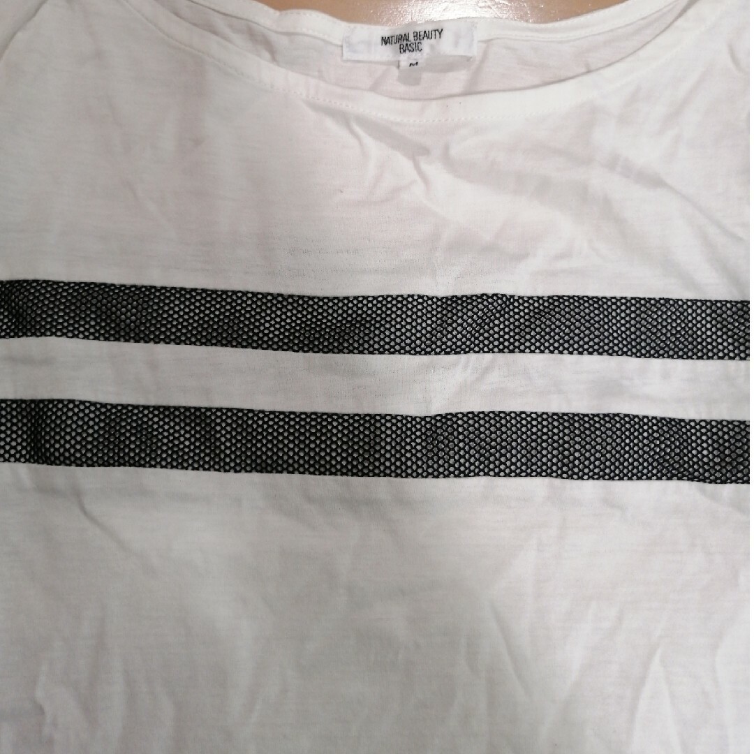 NATURAL BEAUTY BASIC(ナチュラルビューティーベーシック)のTシャツM レディースのトップス(Tシャツ(半袖/袖なし))の商品写真