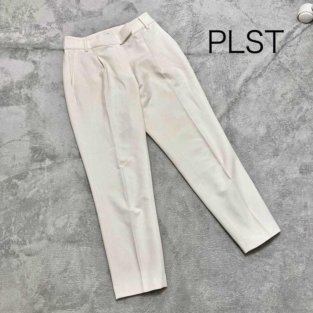 PLST(プラステ)のPLST「PLUS STYLE テーパードパンツ（ウォームリザーブ)」Sサイズ レディースのパンツ(カジュアルパンツ)の商品写真