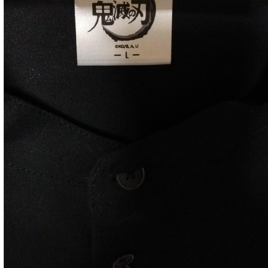 GU(ジーユー)の新品タグ付き　超高性能シャツ　ビックLサイズ　鬼滅の刃 メンズのトップス(Tシャツ/カットソー(半袖/袖なし))の商品写真