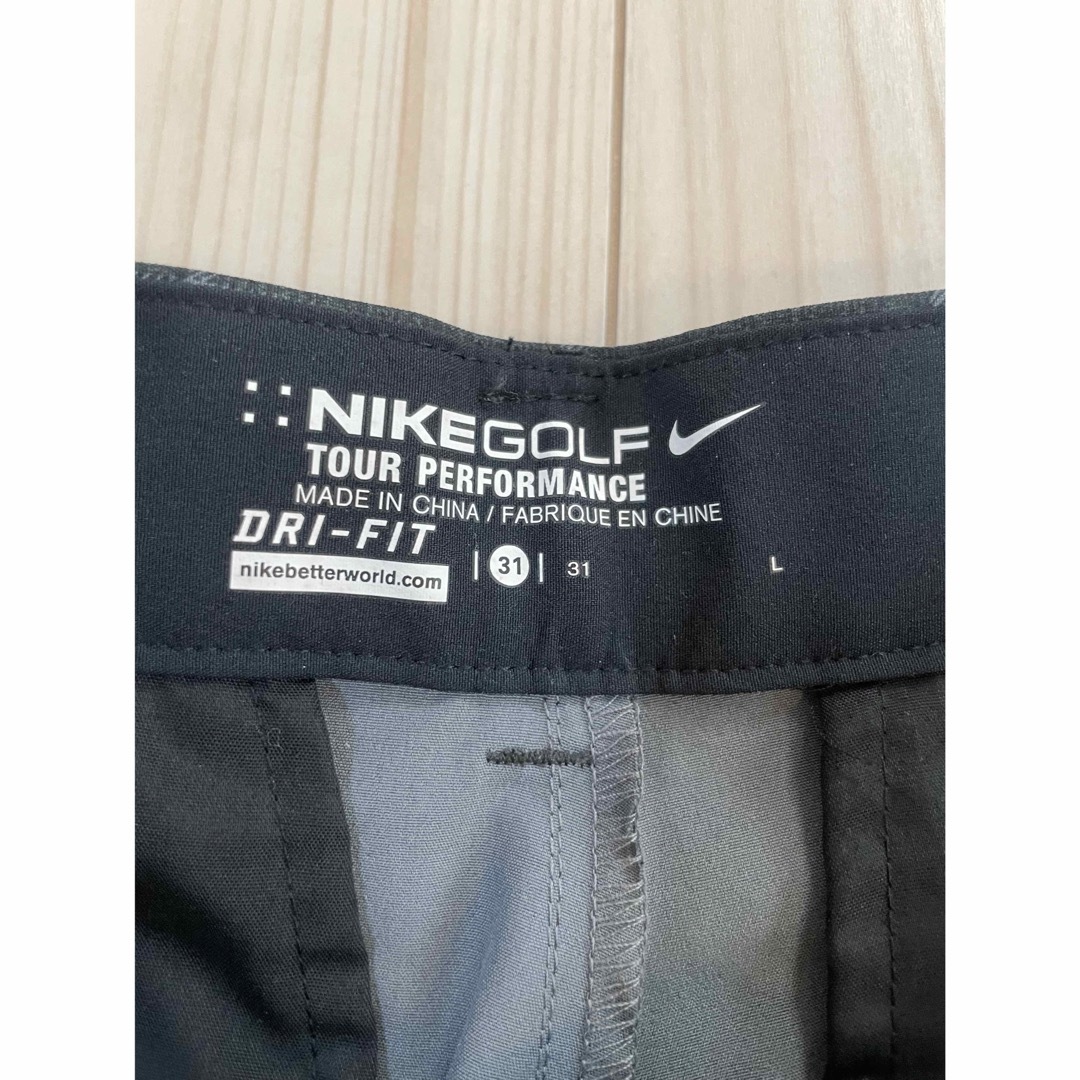 NIKE(ナイキ)の美品！ナイキゴルフ：DRI-FIT：サイズL：グレー色のチェック柄のゴルフパンツ スポーツ/アウトドアのゴルフ(ウエア)の商品写真