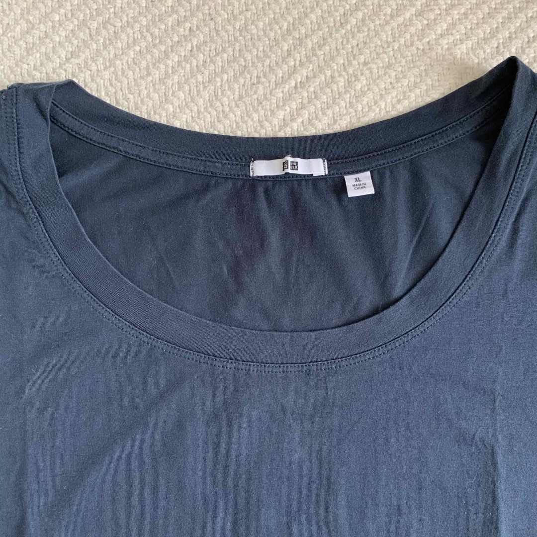 UNIQLO(ユニクロ)のUNIQLO Tシャツ　ネイビー レディースのトップス(Tシャツ(半袖/袖なし))の商品写真