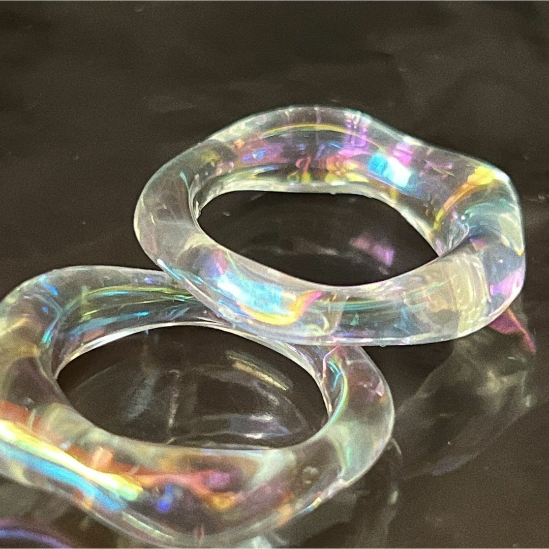 クリアリング　レジン　ニュアンス　偏光　指輪　シンプル　オーロラ　いびつ　韓国 レディースのアクセサリー(リング(指輪))の商品写真