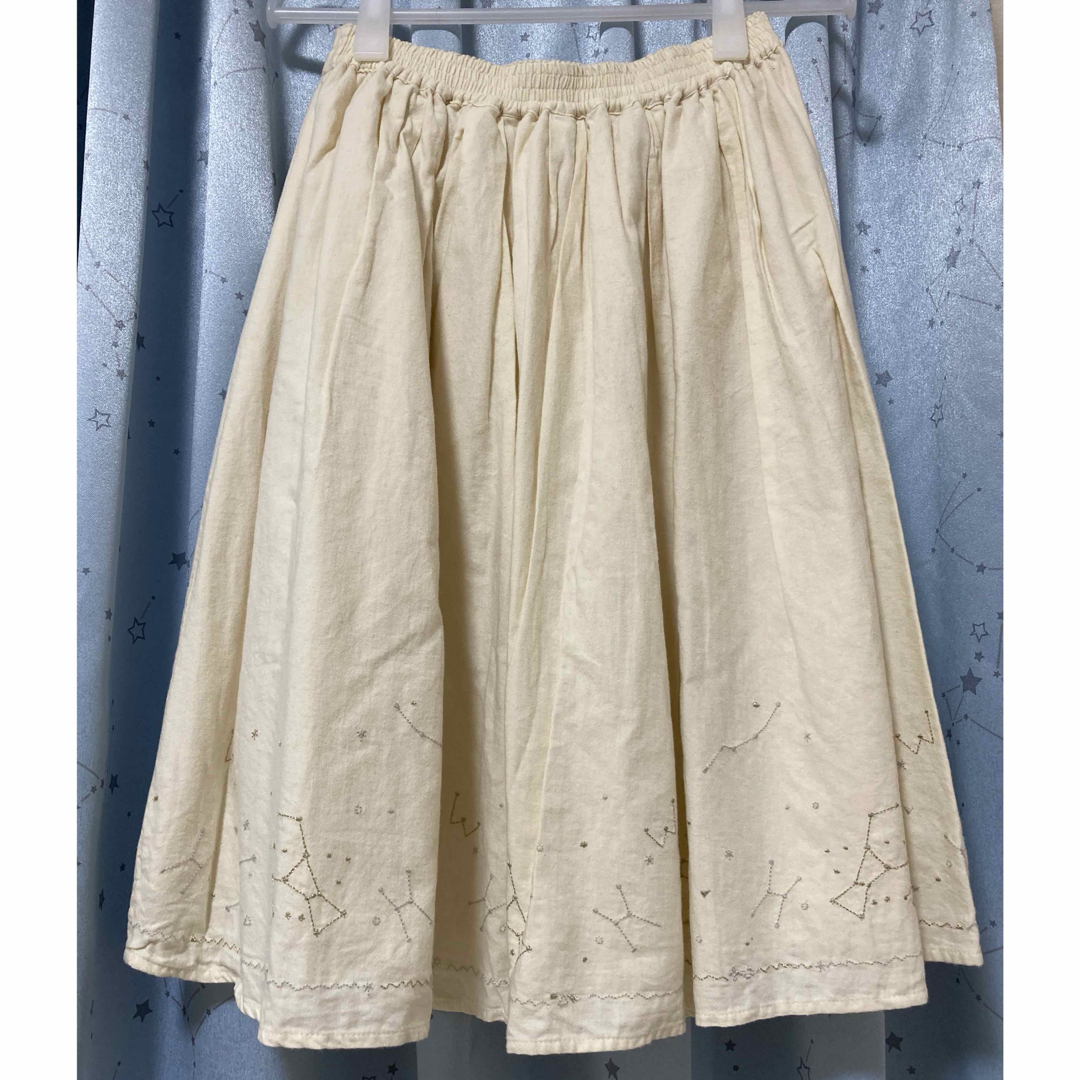 ehka sopo(エヘカソポ)の綿ビエララメ刺繍スカート　アイボリー レディースのスカート(ひざ丈スカート)の商品写真