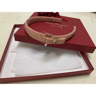 Ferragamo フェラガモ カチューシャ ピンク　未使用