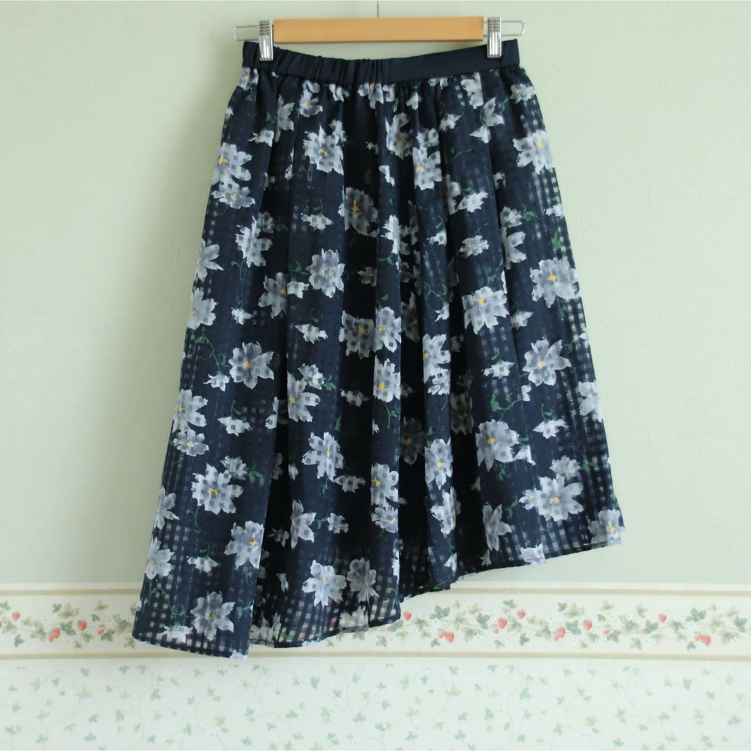 しまむら(シマムラ)のしまむら 花柄スカート hkworkslondon オーガンジー レディースのスカート(ひざ丈スカート)の商品写真