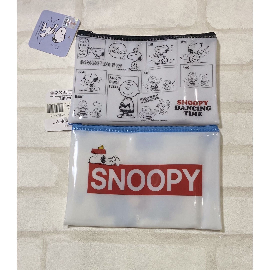 PEANUTS(ピーナッツ)の新品 SNOOPY  フラットポーチ  2個セット スヌーピー エンタメ/ホビーのおもちゃ/ぬいぐるみ(キャラクターグッズ)の商品写真