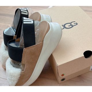 UGG 厚底サンダル　25㎝　8