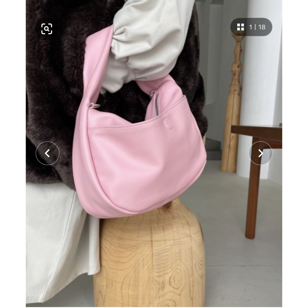 LOWRYS FARM(ローリーズファーム)のヤワラカルイハーフムーンＢＡＧ　122760 ローリーズファーム レディースのバッグ(ショルダーバッグ)の商品写真