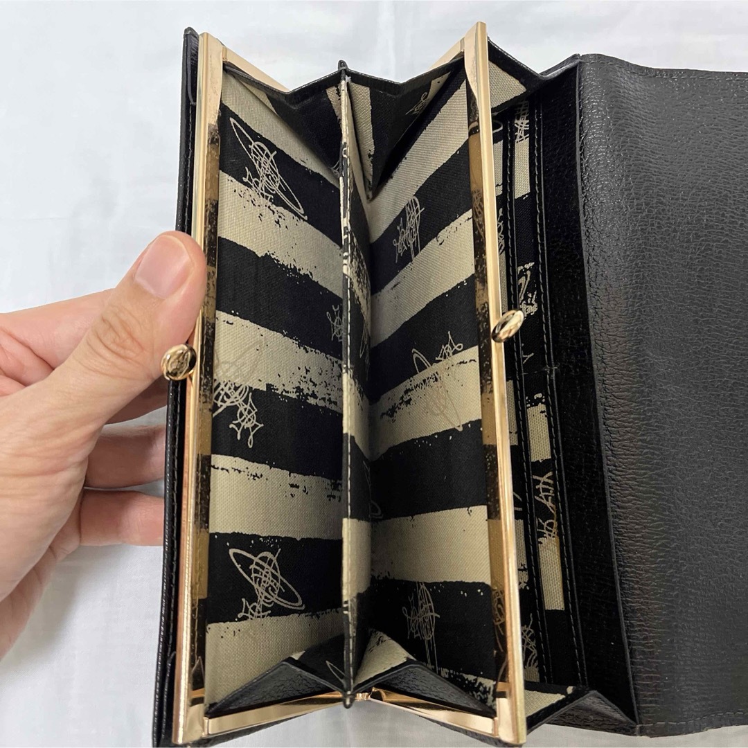 Vivienne Westwood(ヴィヴィアンウエストウッド)のヴィヴィアンウエストウッド 長財布 ロングウォレット がま口 ブラック レディースのファッション小物(財布)の商品写真