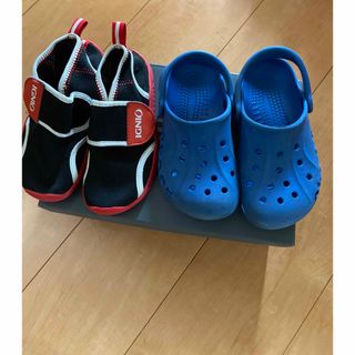 クロックス(crocs)のキッズサンダル　2足セット(サンダル)