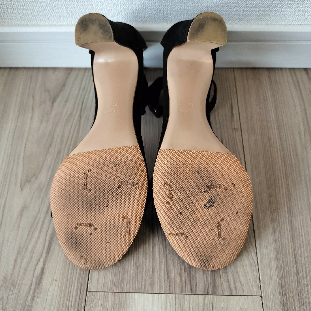 PIPPICHIC(ピッピシック)のpippichic(ピッピシック) サンダル 37 - 黒 スエード レディースの靴/シューズ(サンダル)の商品写真