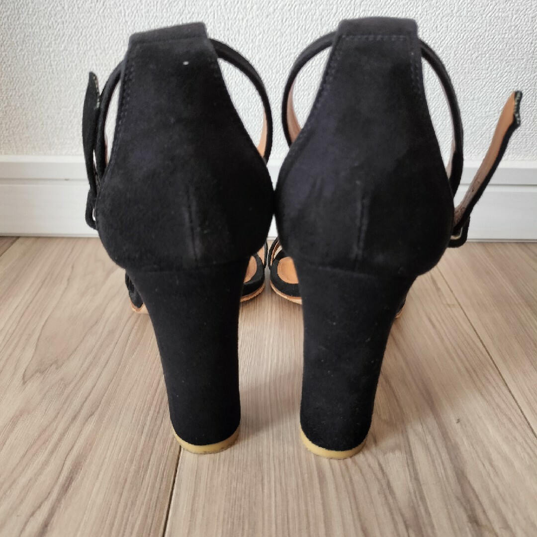 PIPPICHIC(ピッピシック)のpippichic(ピッピシック) サンダル 37 - 黒 スエード レディースの靴/シューズ(サンダル)の商品写真