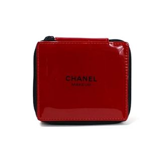 シャネル(CHANEL)のシャネル ホリデーメイクアップ 限定ポーチ ビニール レッド 中古 CHANEL(その他)