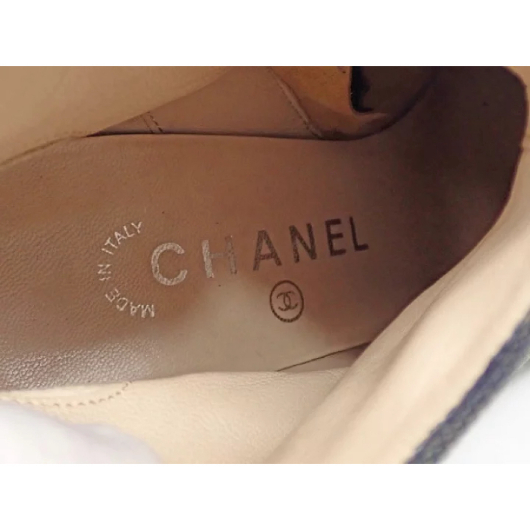 CHANEL(シャネル)のシャネル ショートブーツ レディース ポインテッドトゥ ハイヒール デニム レディースの靴/シューズ(ブーツ)の商品写真