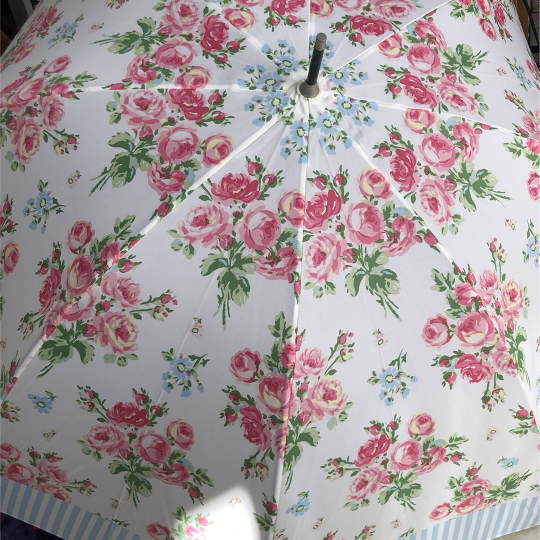 LAURA ASHLEY(ローラアシュレイ)のLAURA ASHLEYのパラソル(未使用品)バンチェッドロージズ レディースのファッション小物(傘)の商品写真