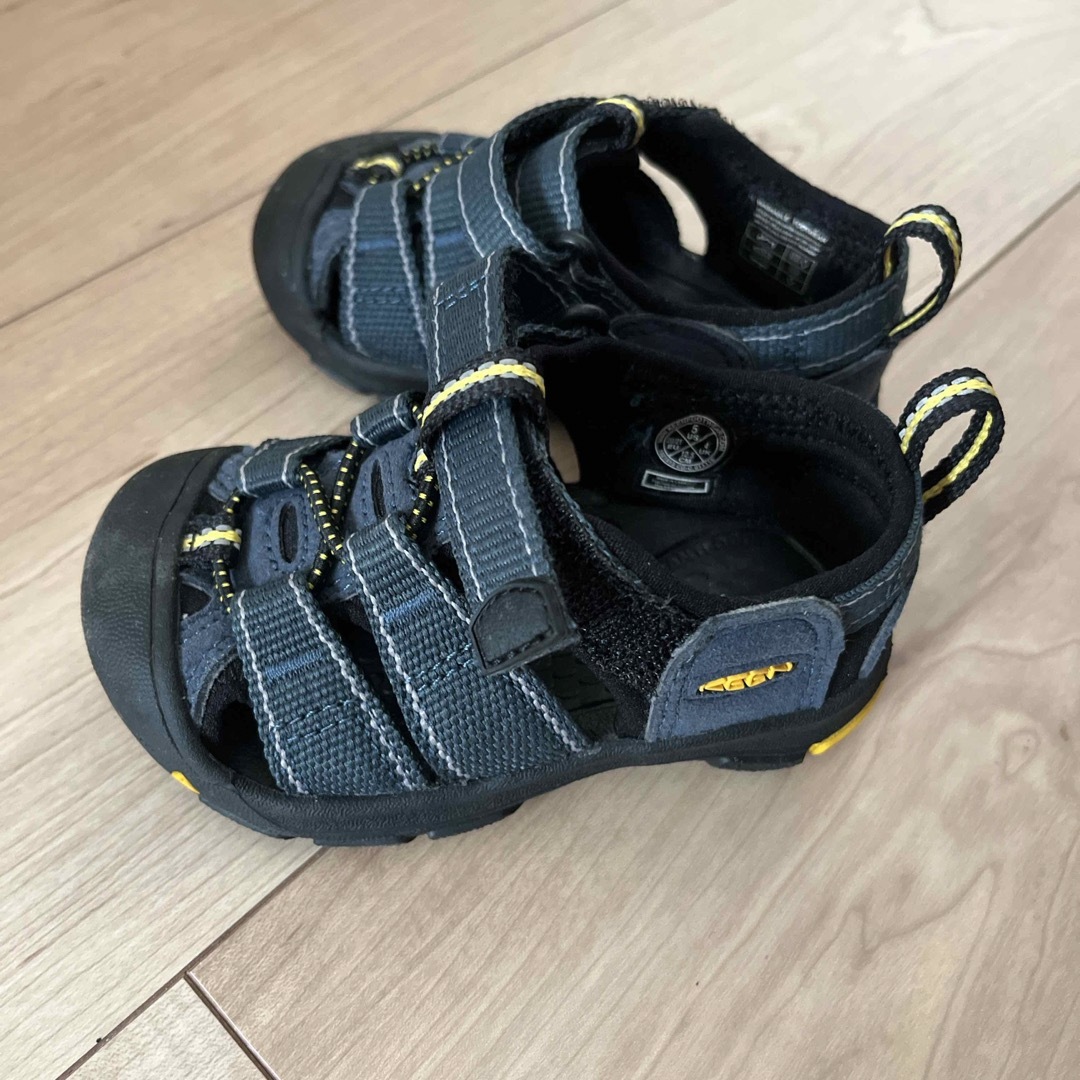 KEEN(キーン)の専用KEEN12.5cm キッズ/ベビー/マタニティのベビー靴/シューズ(~14cm)(サンダル)の商品写真