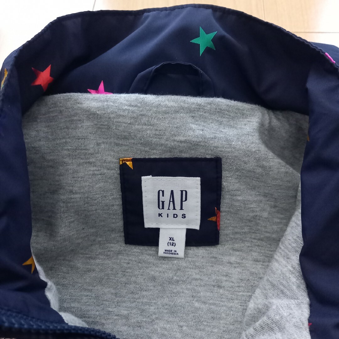 GAP Kids(ギャップキッズ)のGAP Kids　ウインドウブレーカー キッズ/ベビー/マタニティのキッズ服女の子用(90cm~)(ジャケット/上着)の商品写真