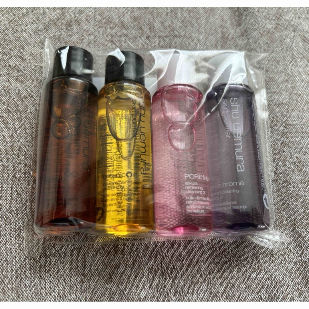 shu uemura(シュウウエムラ)の✴︎shu uemura✴︎ クレンジングオイルセット コスメ/美容のスキンケア/基礎化粧品(クレンジング/メイク落とし)の商品写真