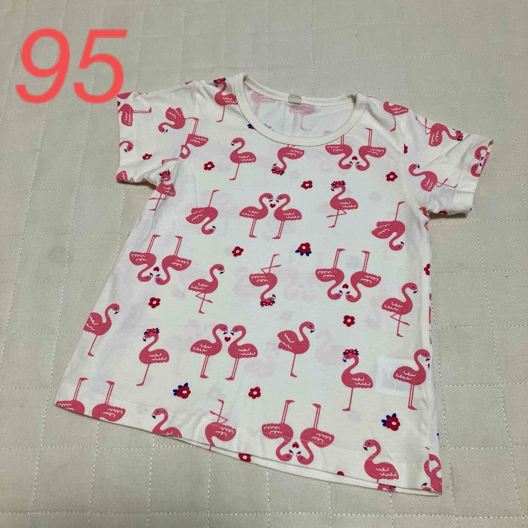 Tシャツ 半袖　95cm フラミンゴ キッズ/ベビー/マタニティのキッズ服女の子用(90cm~)(Tシャツ/カットソー)の商品写真