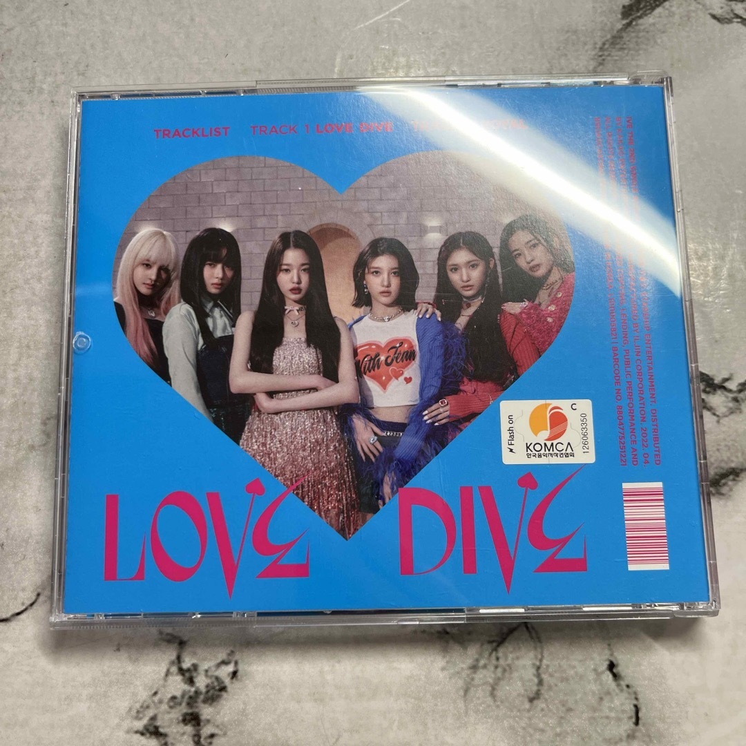 IVE(アイヴ)のIVE love dive  アルバム　ユジン　デジパ　jewel ケース エンタメ/ホビーのCD(K-POP/アジア)の商品写真