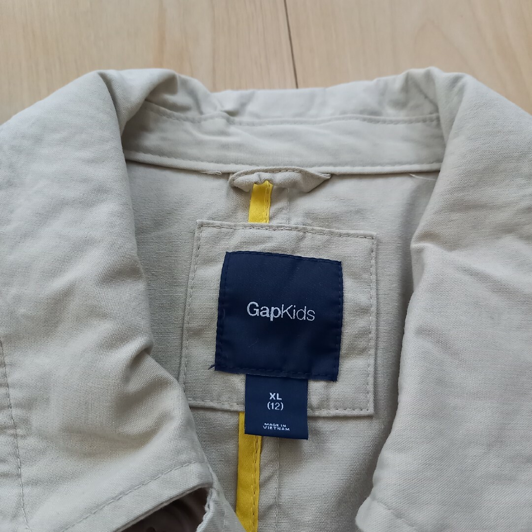 GAP Kids(ギャップキッズ)のGAP Kids　トレンチコート　XL キッズ/ベビー/マタニティのキッズ服女の子用(90cm~)(コート)の商品写真