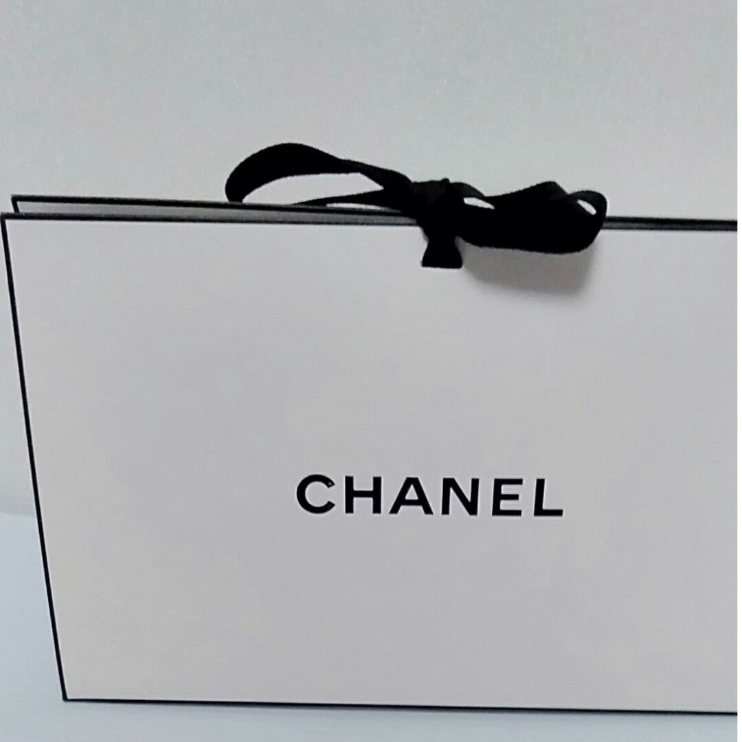 CHANEL(シャネル)の「17ショップ袋」シャネル ボックス型ショップ袋 2枚セット レディースのバッグ(ショップ袋)の商品写真