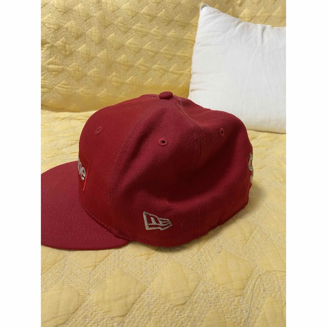 Supreme(シュプリーム)のSupreme キャップ　赤 メンズの帽子(キャップ)の商品写真